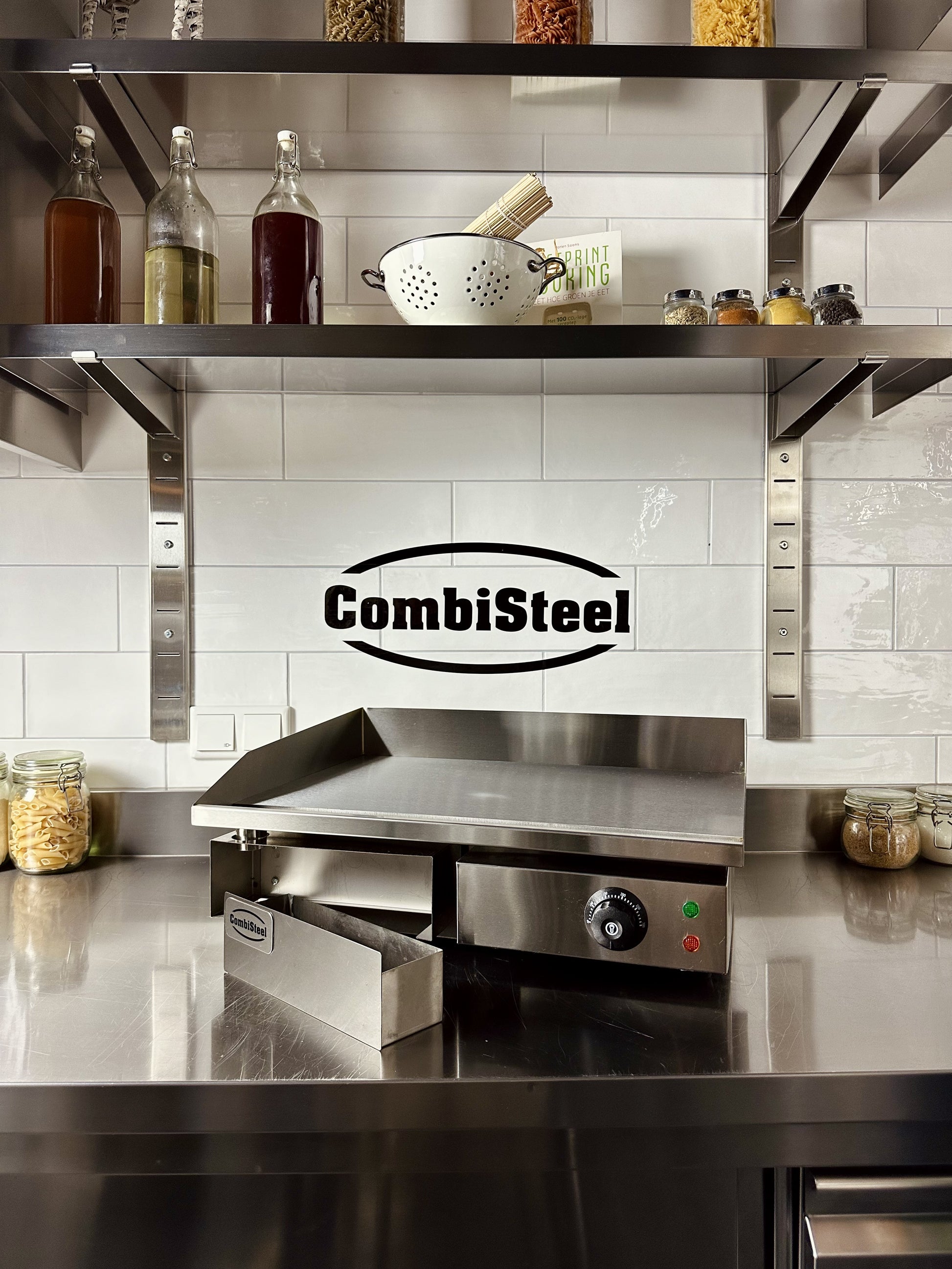 Plaque grill électrique avec plaque lisse 730x510x230 mm 3.5 kW Combisteel - vue 3 - Plancha électrique pro CHR - Cuistéo