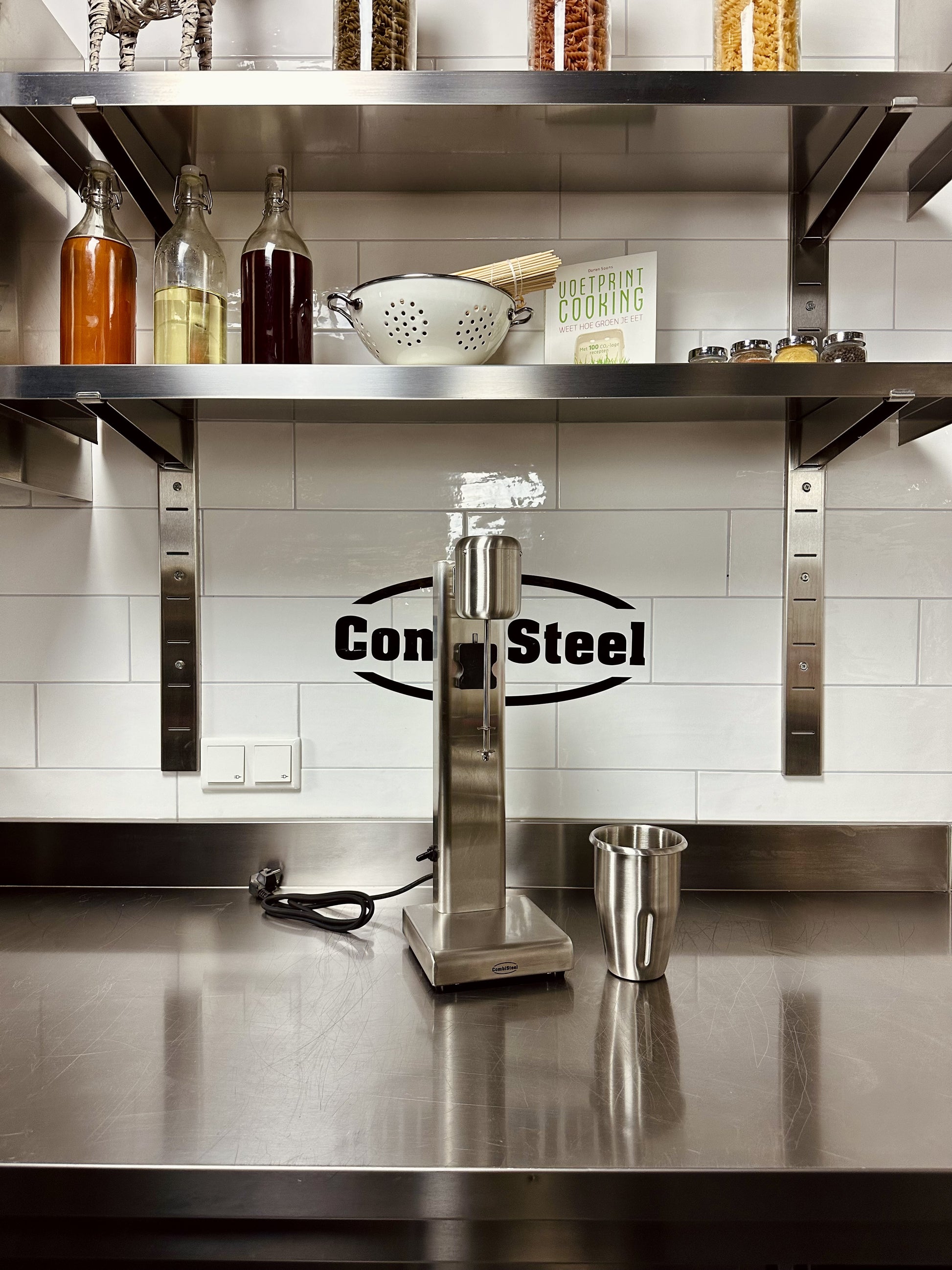 Machine à milkshake mono 170x170x510 mm 1 L 0.08 kW Combisteel - vue 8 - Machine à milkshake pro CHR - Cuistéo