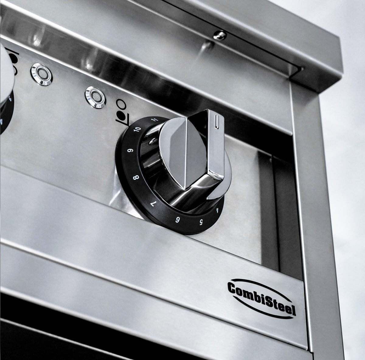 Cuisinière à induction 2 feux sur meuble inox 400x700 mm 7 kW Combisteel - vue 9 - Four mixte pro CHR - Cuistéo