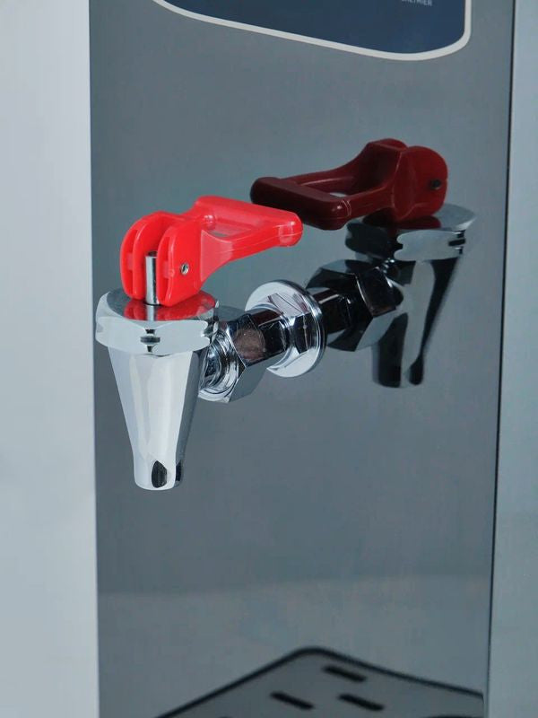 Bouilloire professionnelle noire HKN-HVZ22 - Distributeur Eau Chaude - 2,5 kW - Hurakan