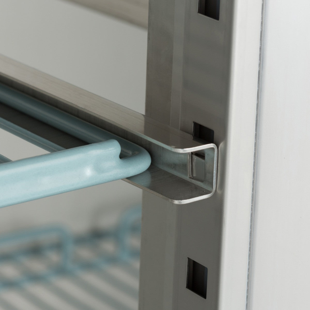 Réfrigérateur 600L GN 2/1 sur roulettes 3 étagères réglables acier inoxydable contrôle numérique 300 W Maxima - vue 12 - Armoire réfrigérée positive pro CHR - Cuistéo