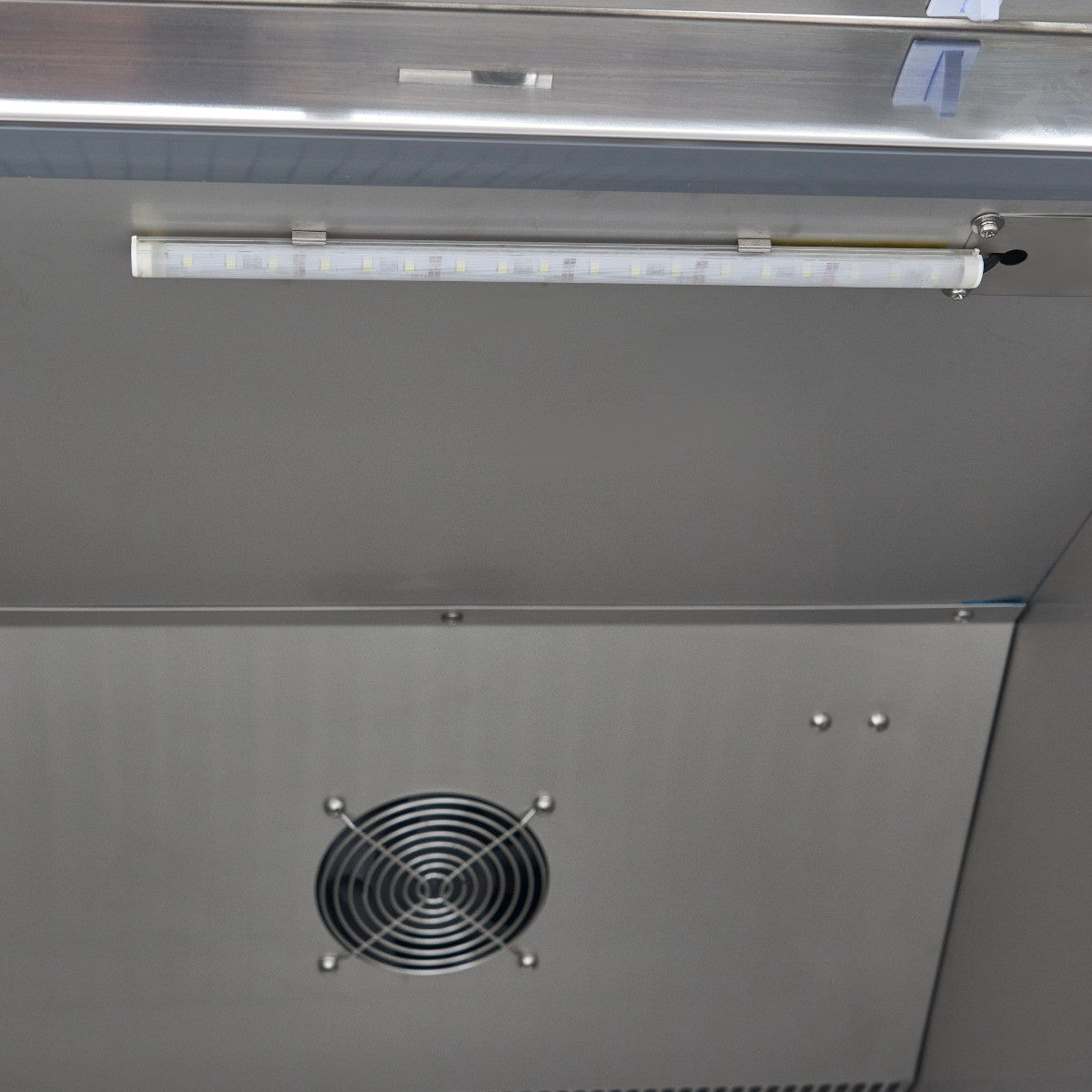 Congélateur 600L avec 3 étagères réglables porte en verre acier inoxydable contrôle numérique 440 W Maxima - vue 9 - Armoire réfrigérée négative pro CHR - Cuistéo