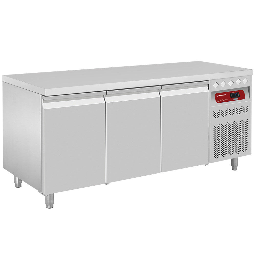 Table réfrigérée ventilée portes GN -405 litres - Diamond