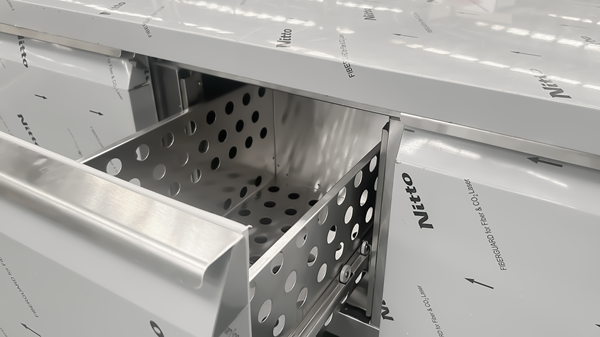 Table réfrigérée positive basse 3 tiroirs GN 1/1 - L 1610 x P 700 x H 600 mm - Unninox