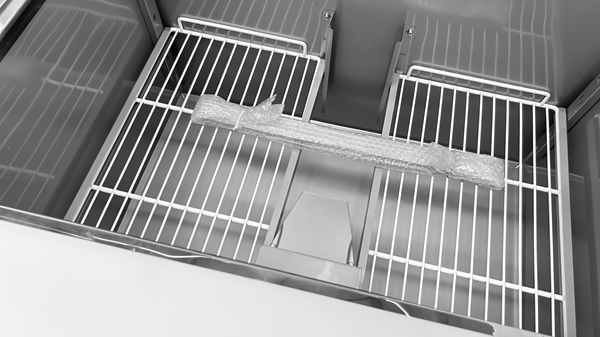 Saladette réfrigérée vitrée - 2 portes - 240 L - froid statique - L 900 x P 700 x H 850 mm - Unninox