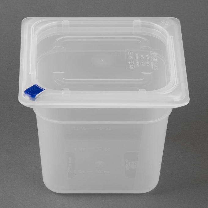 Bacs PP Click GN 1/6 avec couvercles et 7 clips de couleur 150 mm 2,2 L (lot de 4) - Hygiplas