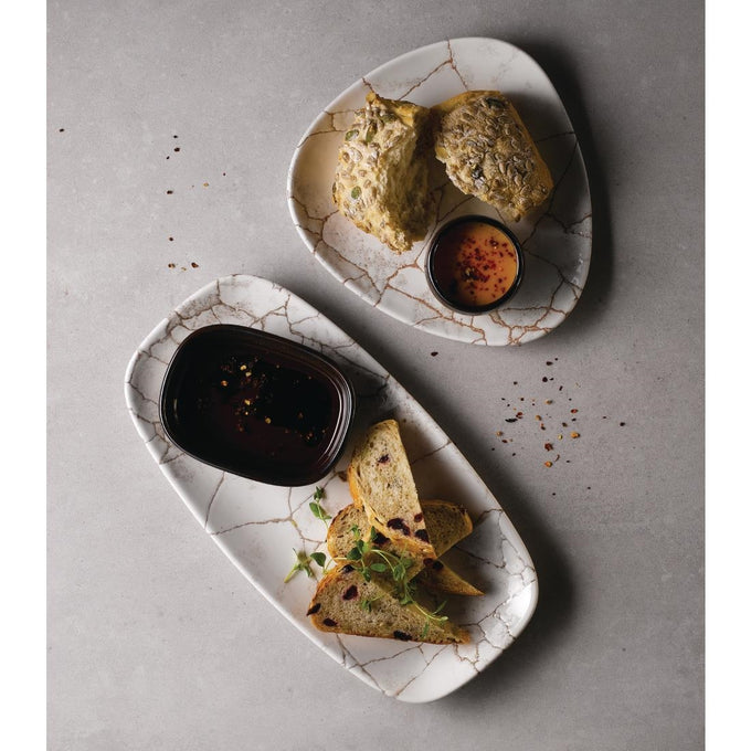 Assiettes triangulaires Studio Prints Kintsugi Agate Grey Lotus 254 mm (lot de 12) - Churchill