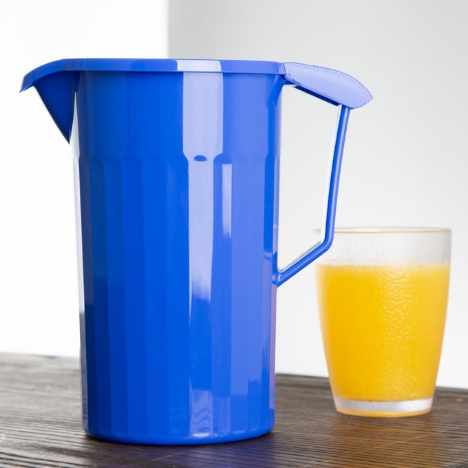 Pichet en polypropylène Kristallon bleu 1,4 L - Olympia